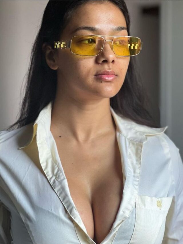 भोजपुरी इंडस्ट्री की ये अभिनेत्री नहीं है नोरा फतेही से कम, फोटो देख आप के भी रूक जाएंगी धड़कनें