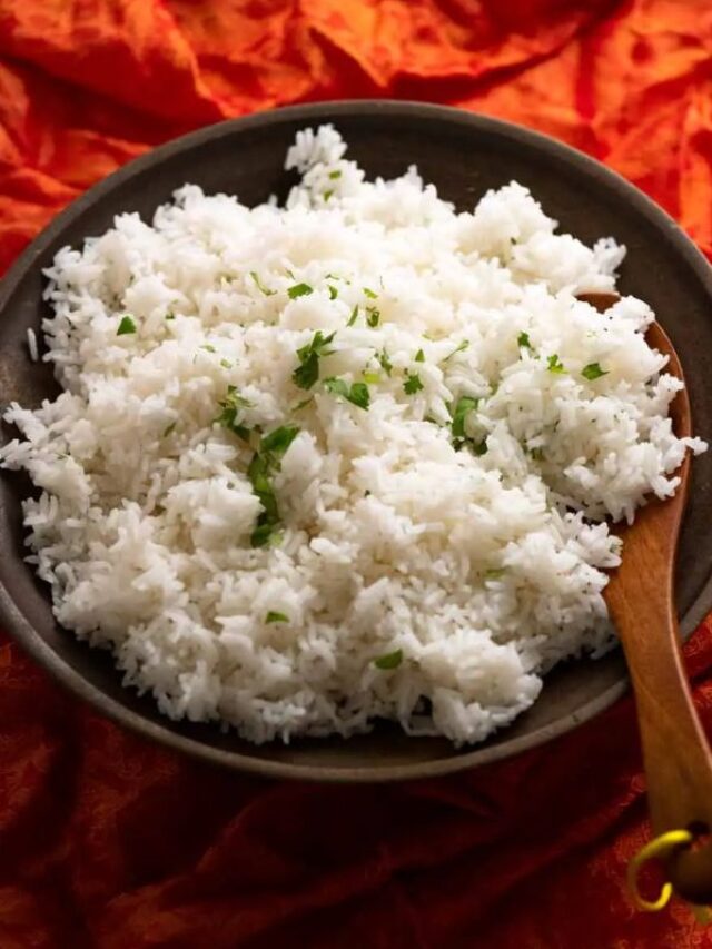 ज्यादा चावल खाने से हो सकती हैं ये गंभीर बीमारियां, जानें