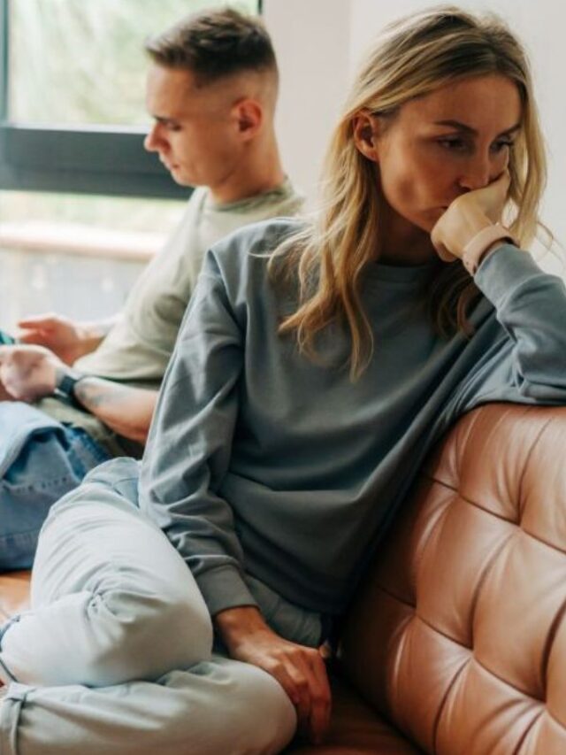 पार्टनर संग बढ़ने लगी है दूरी? इन बातों का रखें ध्यान