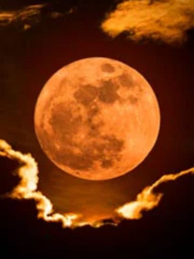 साल का पहला चंद्र ग्रहण आज, इन 3 राशि वालों को रहना होगा सतर्क