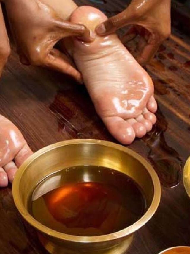रात को सोते वक्त तलवों में तेल लगाने से मिलते हैं ये फायदे, आयुर्वेद ने भी माना कारगर